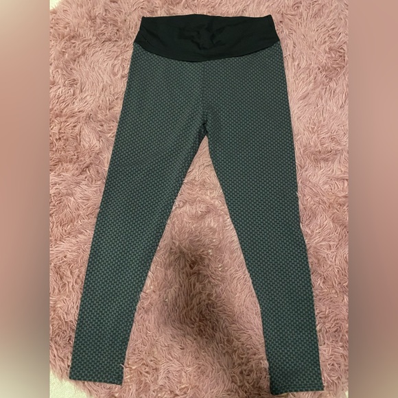 Booty lifting Leggings/ New without tags - Picture 5 of 5